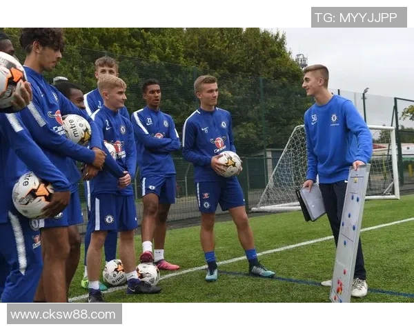 足球明星金字塔的崛起与影响力解析:从青训到职业生涯的全景探讨 足球明星金字塔的崛起与影响力解析:从青训到职业生涯的全景探讨